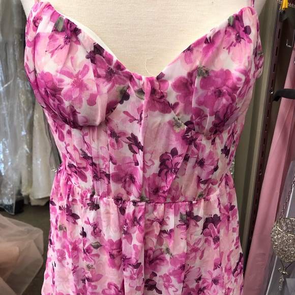 Pink 3 layer gown Size 11. Just reduced - Picture 3 of 7